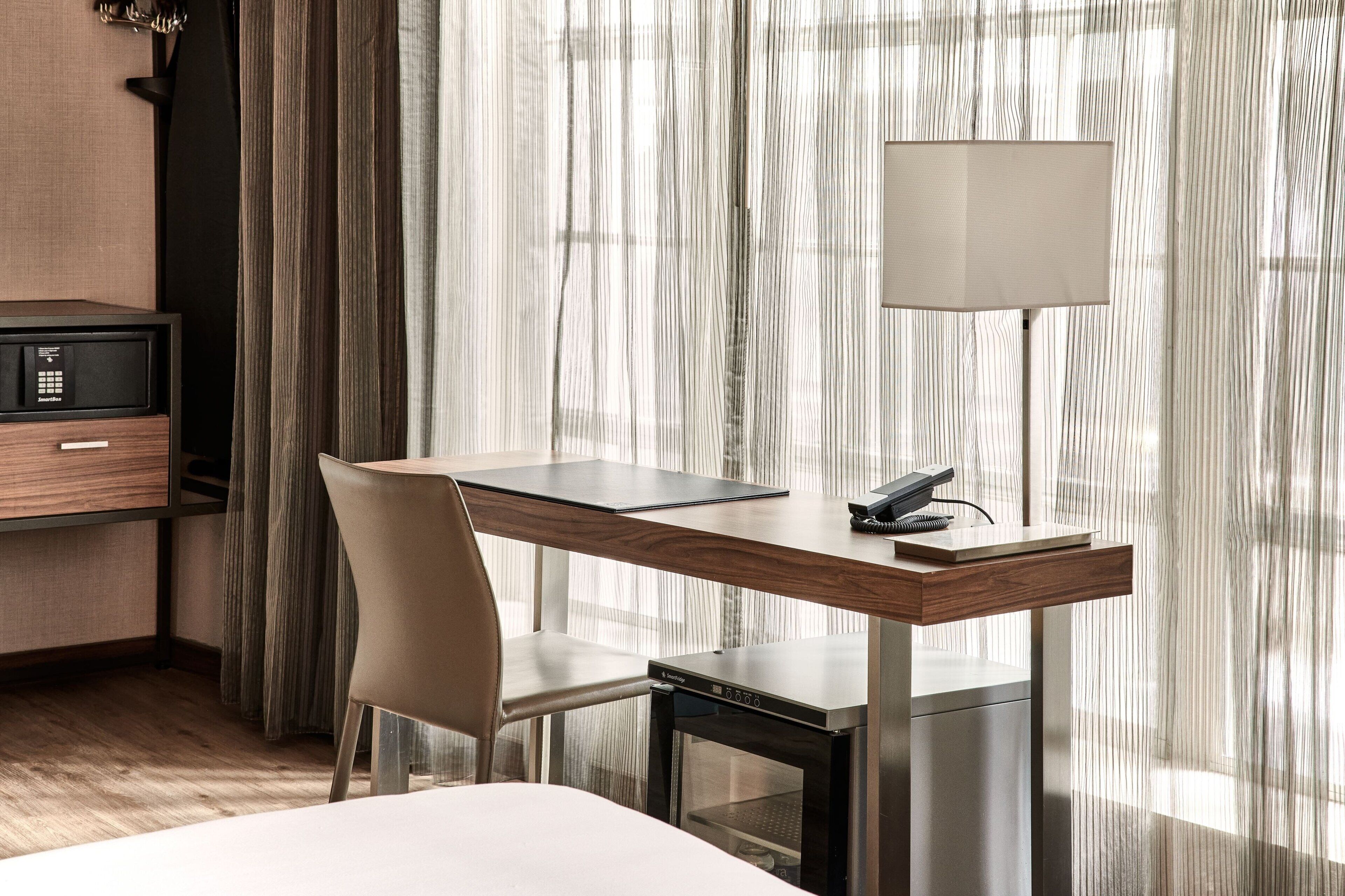 room, 1 king bed, non smoking, city view | hypo-allergenic bedding, pillow-top beds, in-room safe, desk