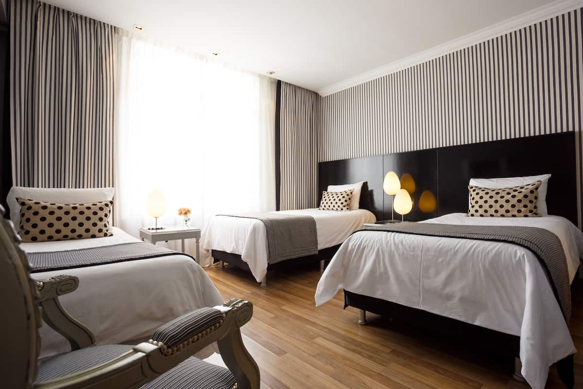 Couette en duvet d'oie, surmatelas, coffres-forts dans les chambres