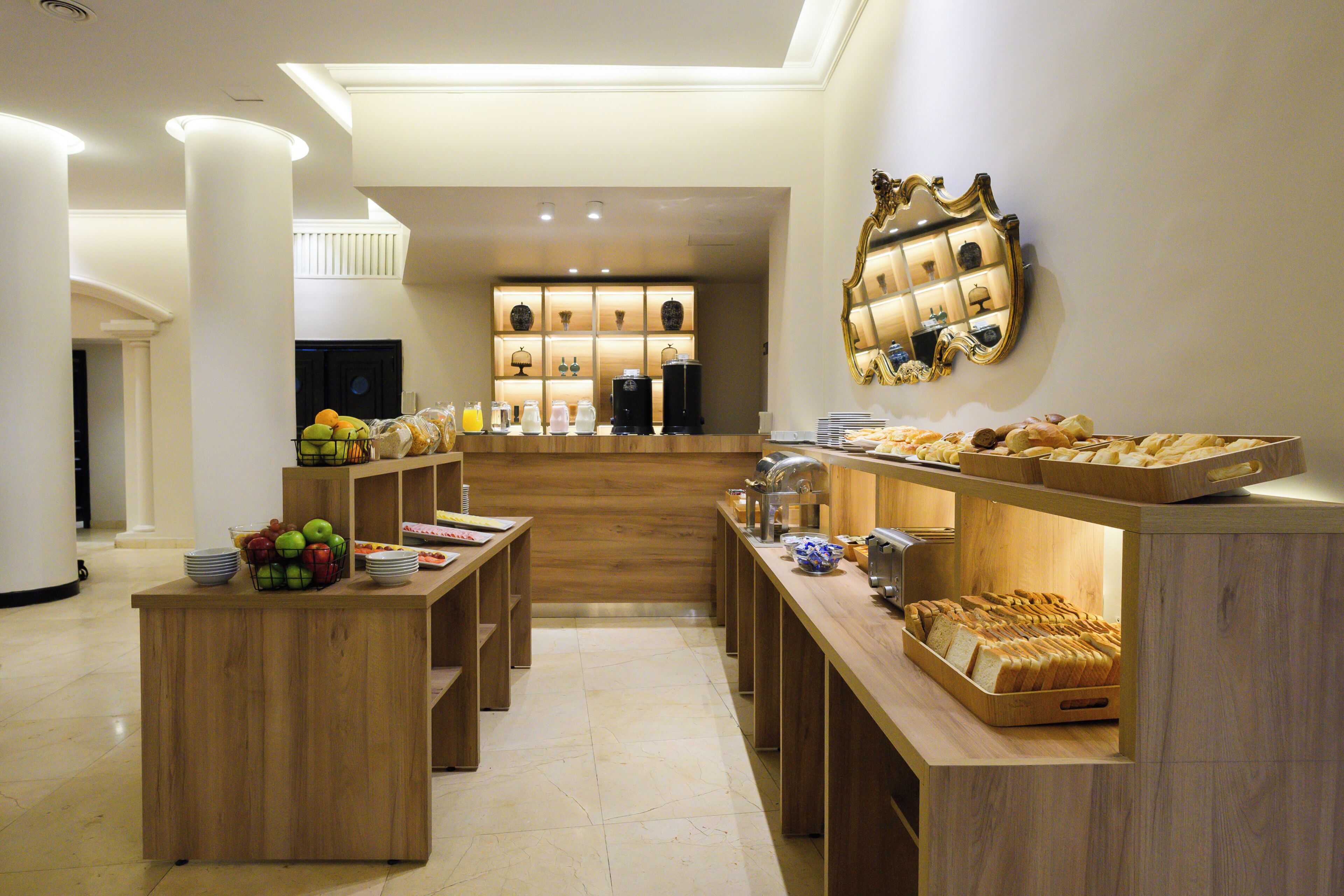 Daily buffet breakfast for a fee