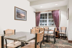 Free daily continental breakfast