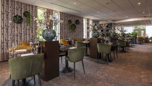 Breakfast and dinner served - Fletcher Hotel-Restaurant Mooi Veluwe (Putten)