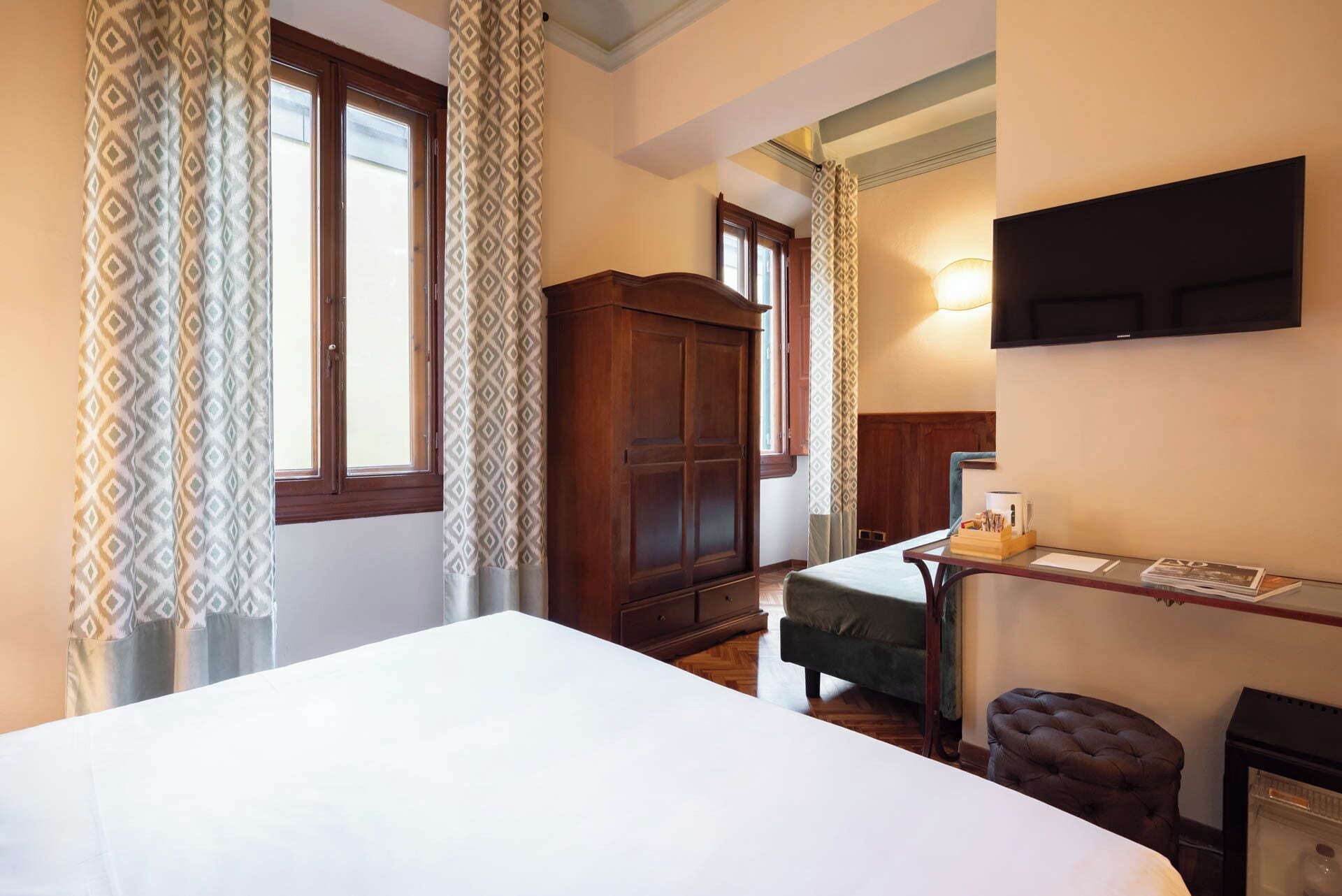 classic quadruple room | hypo-allergenic bedding, minibar, in-room safe, individually decorated