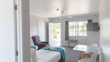 Iron/ironing board, free WiFi, wheelchair access