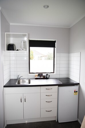 Fridge, microwave, coffee/tea maker, electric kettle