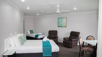 1 habitación, tabla de planchar con plancha y wifi gratis