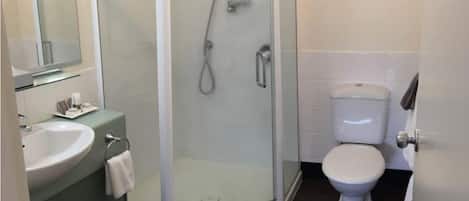 Standard Suite, 1 Bedroom, Non Smoking, Kitchenette (Suite) | Bathroom | Free toiletries, hair dryer, towels, soap