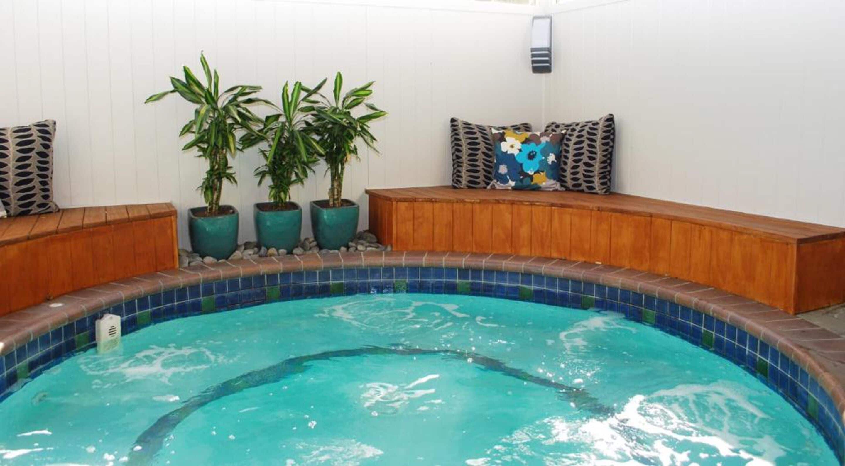 Indoor spa tub