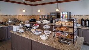 Petit déjeuner buffet compris tous les jours