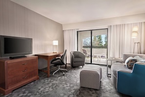 Hypo-allergenic bedding, memory-foam beds, in-room safe, desk