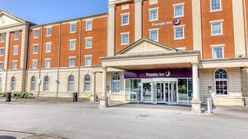 المنشأة من الخارج