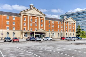 Exterior - Premier Inn Manchester Trafford Centre Wst (Manchester)