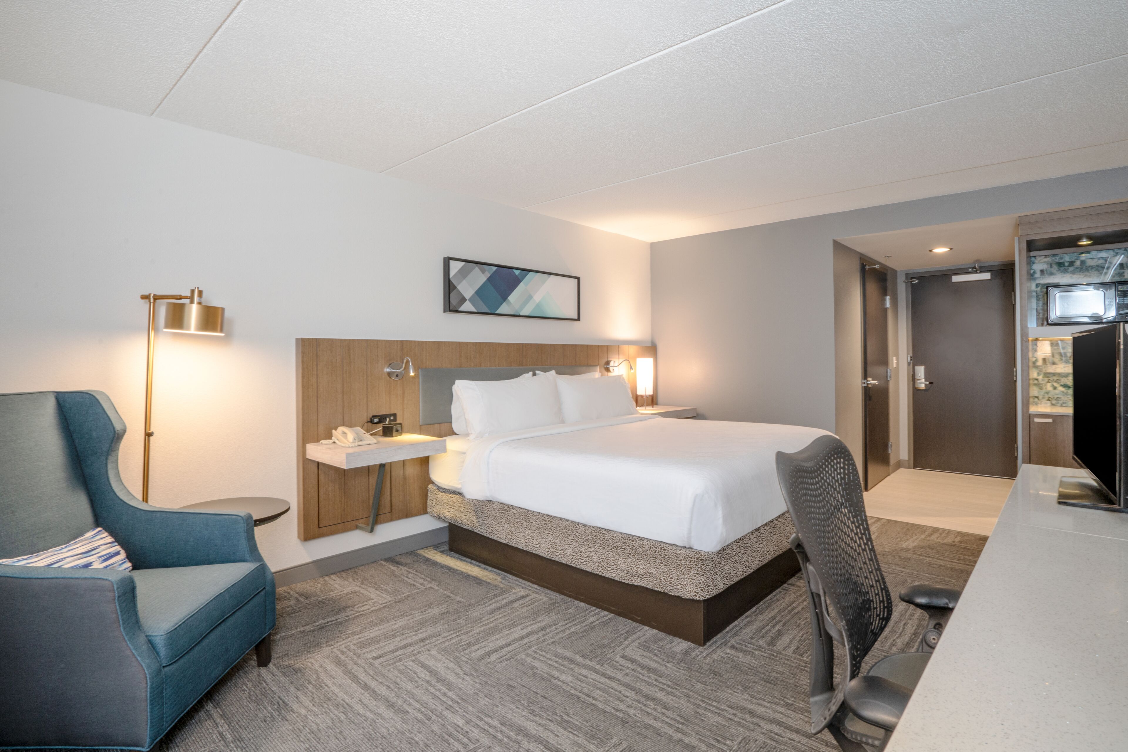 premium bedding, in-room safe, laptop workspace, iron/ironing board