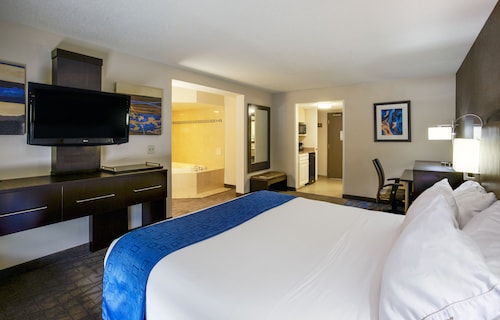 Holiday Inn Express Hotel & Suites Meadowlands Area by IHG