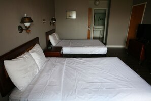 Room, Non Smoking | Blackout drapes, iron/ironing board, rollaway beds, free WiFi