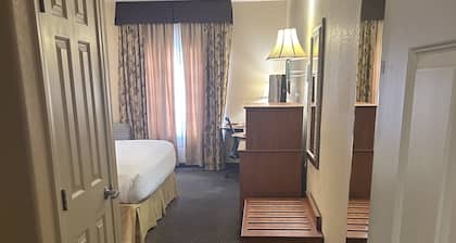Holiday Inn Express Las Vegas-Nellis by IHG