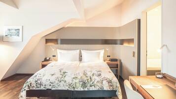 Chambre Double Deluxe, 1 trĂšs grand lit, balcon