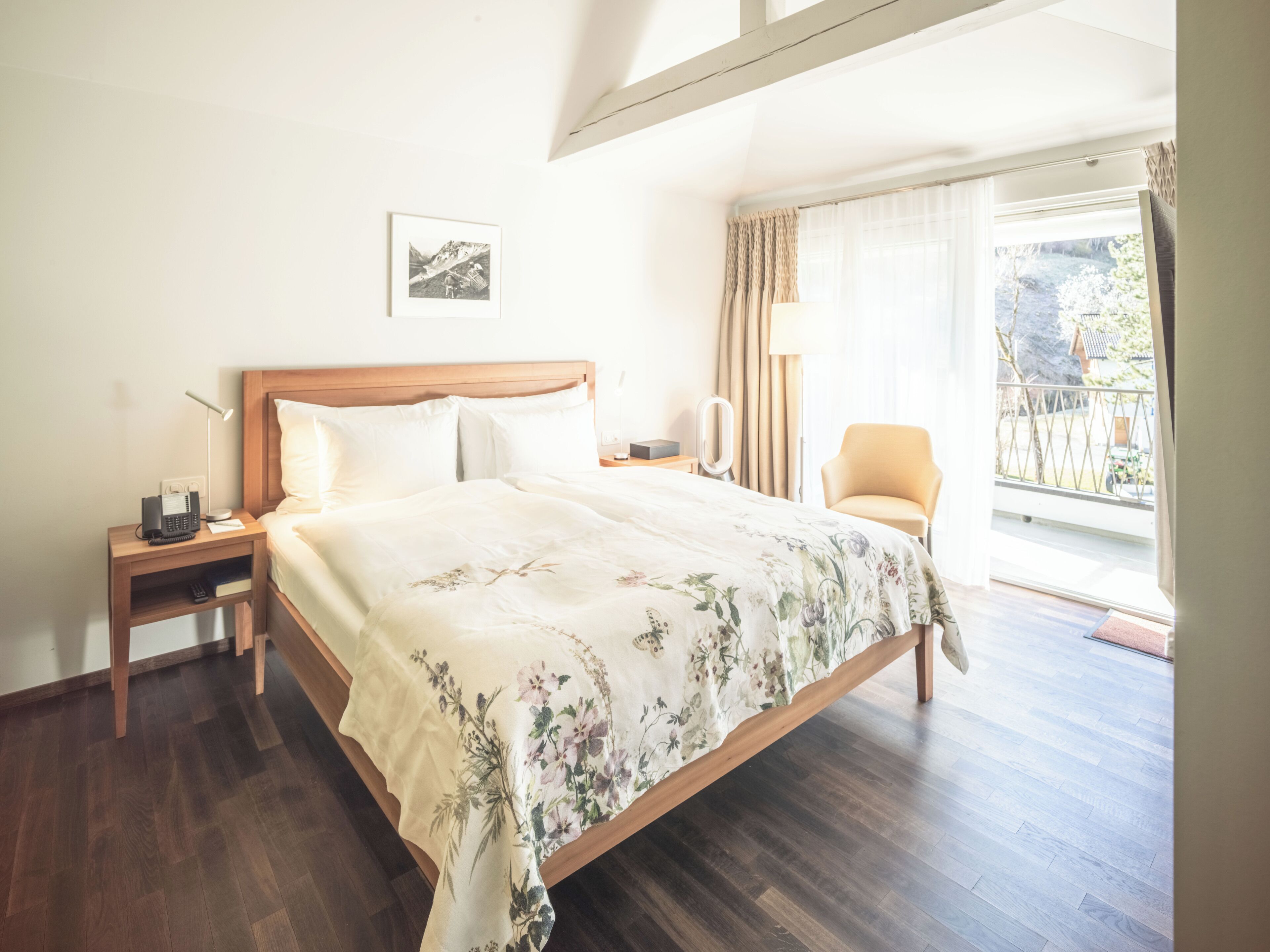 Junior Suite mit Balkon | 低過敏寢具、客房內保險箱、書桌、筆電工作空間