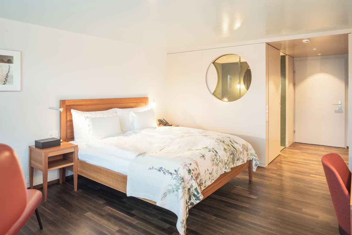 Comfort Zimmer mit Balkon | 1 bedroom, hypo-allergenic bedding, in-room safe, desk