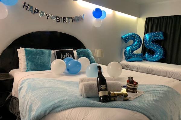 Iron/ironing board, free WiFi, bed sheets