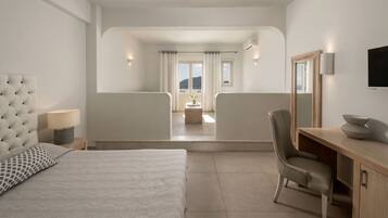 Junior Suite | In-room safe, free WiFi, bed sheets, alarm clocks