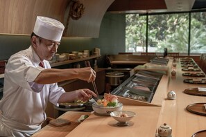 3 restaurants; breakfast, lunch, dinner and brunch served  - JW Marriott Hotel Jakarta (Jakarta)