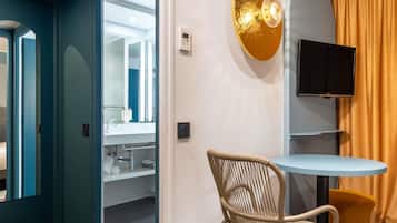 Superior Room, 2 Single Beds | 1 bedroom, in-room safe, individually decorated, individually furnished