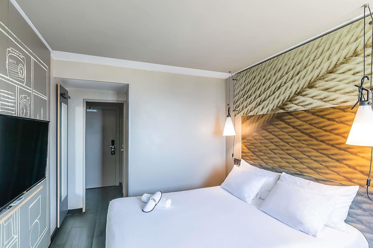 标准房, 1 张双人床 (Sweet Bed) | 办公桌、遮光窗帘、隔音、免费 WiFi