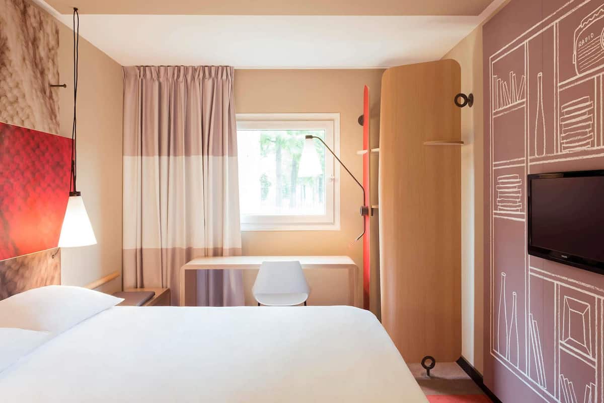 Camera Standard, 1 letto matrimoniale (Sweet Bed) | Una scrivania, tende oscuranti, insonorizzazione, Wi-Fi gratuito