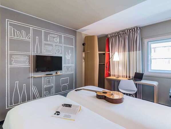 Standard Room, 2 Twin Beds (Sweet Bed) | 1 bedroom, desk, blackout drapes, soundproofing