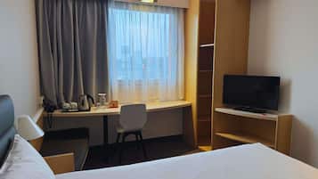 Roba de llit d'alta qualitat, caixa forta a l'habitació i escriptori