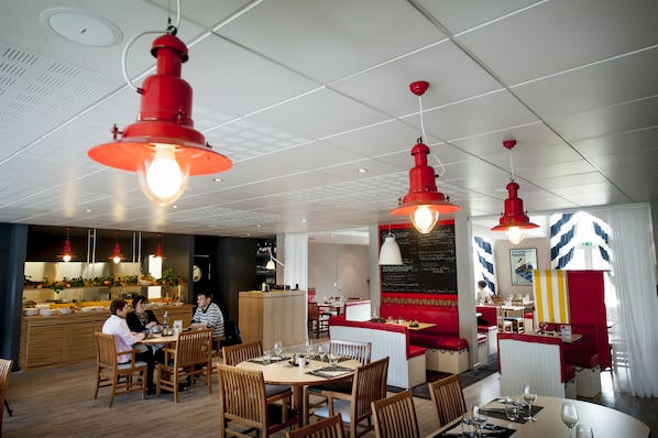 Morgenmadsbuffet hver dag (13.90 EUR pr. person)