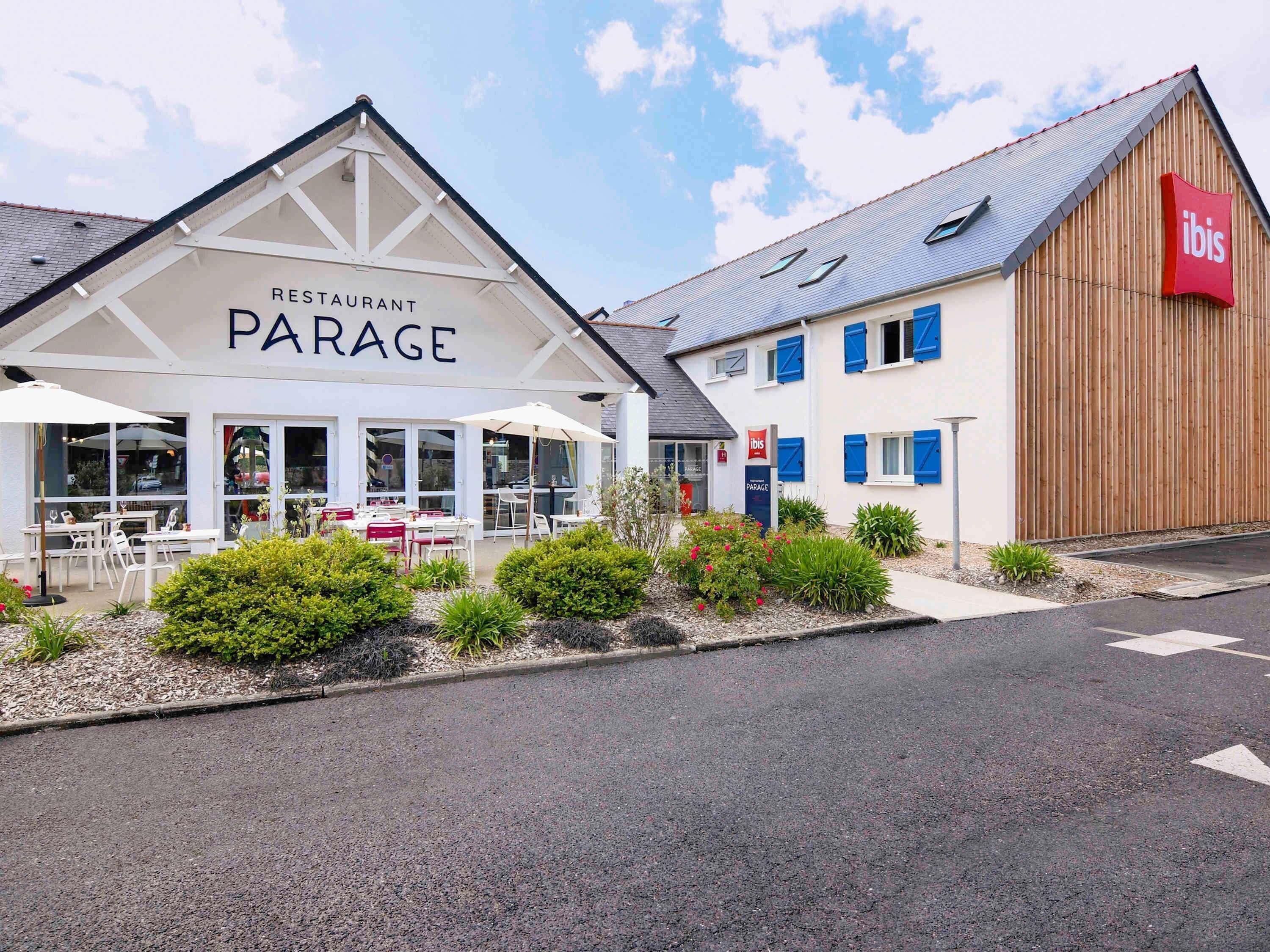 lunch and dinner served, local cuisine