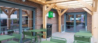 ibis London Gatwick Airport