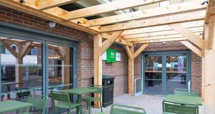 ibis London Gatwick Airport