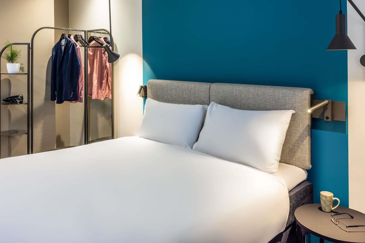 Room, 1 Double Bed | Desk, laptop workspace, blackout drapes, free WiFi