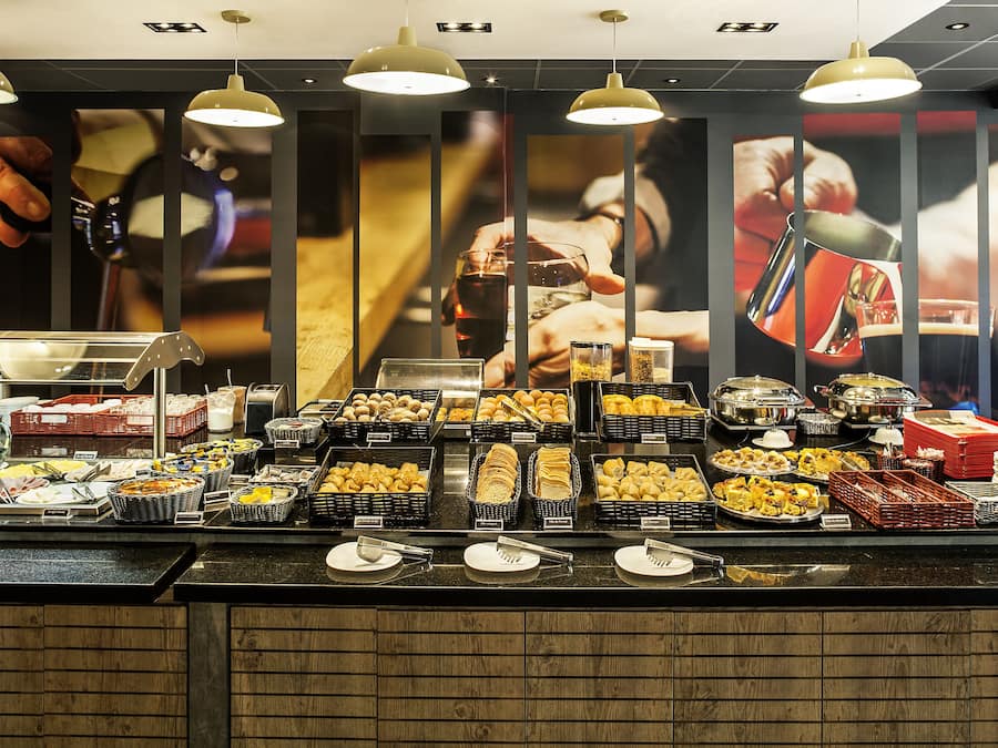 Tägliches Frühstücksbuffet (12 GBP pro Person)