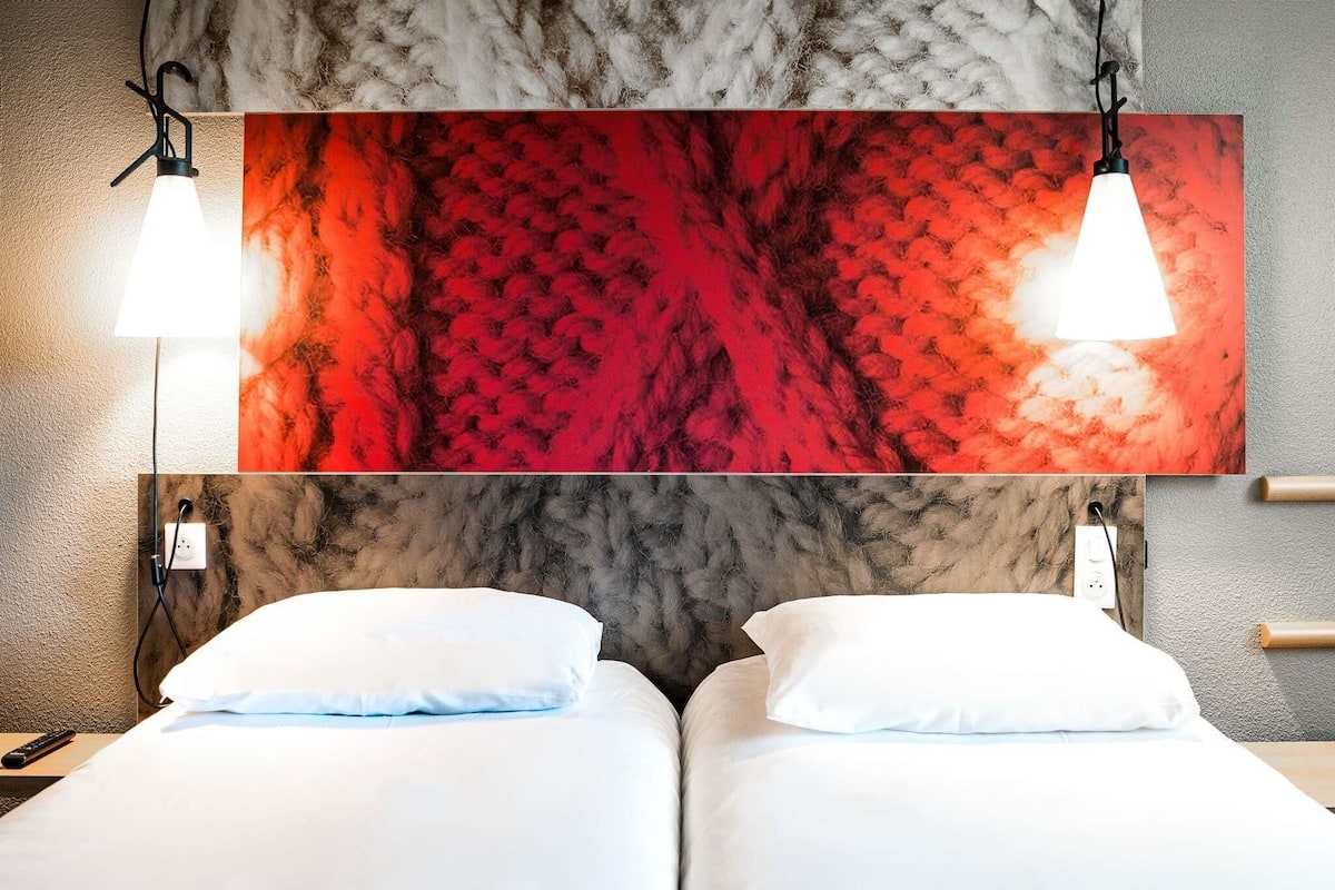 Chambre Standard, 2 lits une place | Literie de qualité supérieure, surmatelas, décoration personnalisée