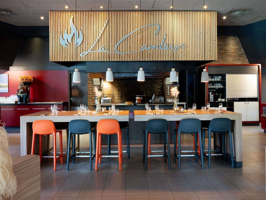 Breakfast, lunch, dinner served; international cuisine, pool views