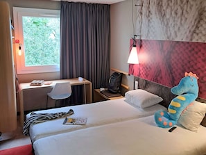 Standard Room, 2 Twin Beds | Premium bedding, pillowtop beds, individually decorated