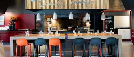 Breakfast, lunch, dinner served; international cuisine, pool views