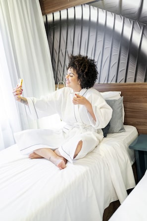 Superior Apartment, 2 Twin Beds | Minibar, in-room safe, laptop workspace, blackout drapes