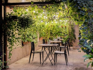 Breakfast, lunch served; international cuisine, al fresco dining
