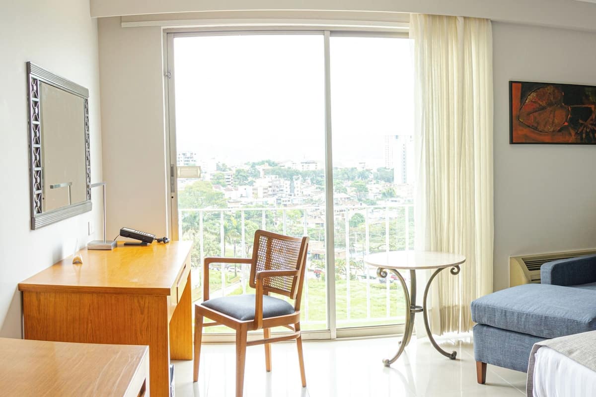 Standard Room, 1 Queen Bed (Standard Estelar Queen Bed Room)