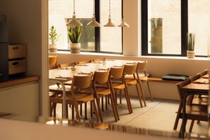 Desayuno buffet todos los días (con cargo)