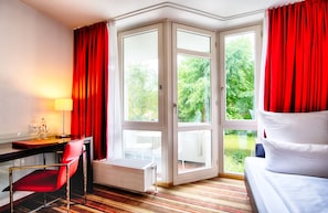 Superior Room | In-room safe, desk, iron/ironing board, free cribs/infant beds