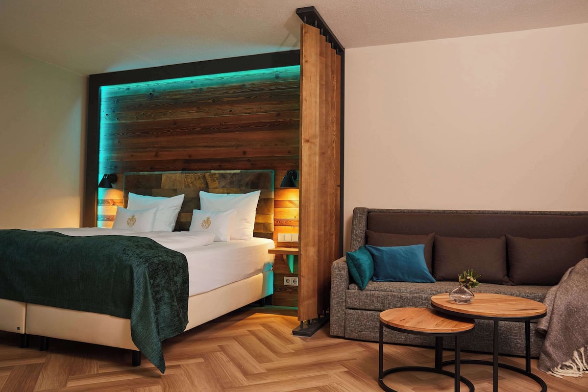 Family Room, 1 King Bed (with Sofabed) | 1 bedroom, premium bedding, pillowtop beds, in-room safe