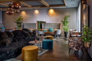 Bar (on property) - Best Western Plus Hotel Erb (Vaterstetten)