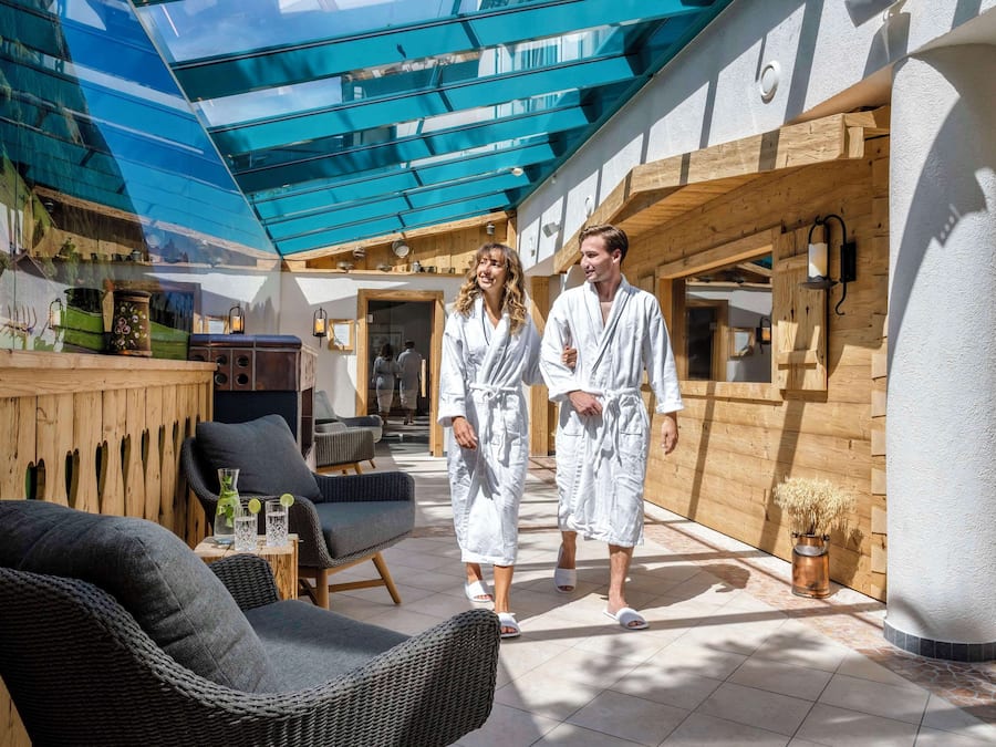 Sauna, steam room, massages