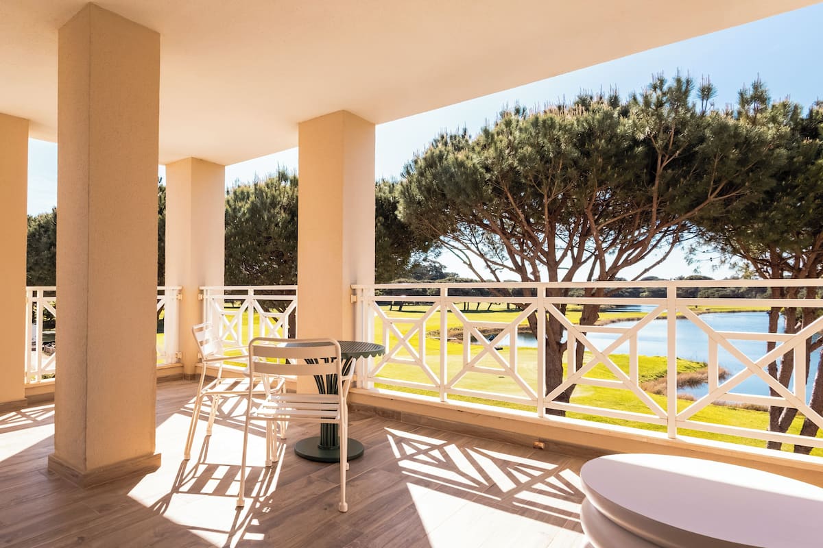 Minibar, coffre-fort, bureau, rideaux dâobscurcissement