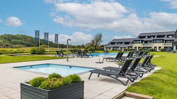 Seasonal outdoor pool, pool umbrellas, sun loungers